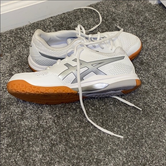 ASICS white sneakers - Picture 9 of 9